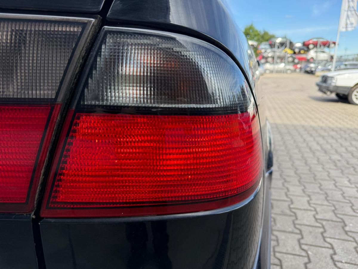 Saab 9-5 original R&uuml;cklicht R&uuml;ckleuchte au&szlig;en rechts Vorfacelift Limousine BJ99